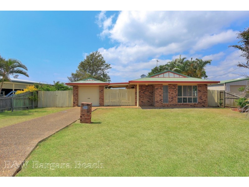 18 Moore Street, Elliott Heads QLD 4670