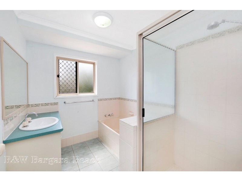 18 Moore Street, Elliott Heads QLD 4670
