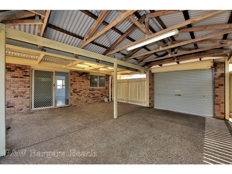 18 Moore Street, Elliott Heads QLD 4670