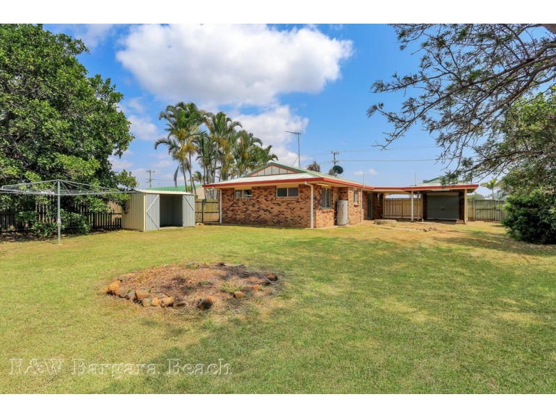 18 Moore Street, Elliott Heads QLD 4670