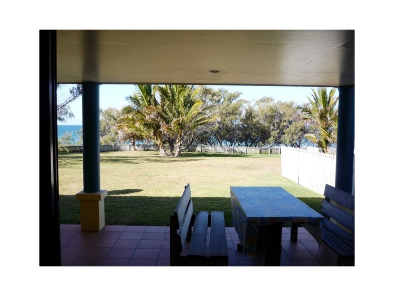 3/5 Chantelle Circuit, Coral Cove QLD 4670