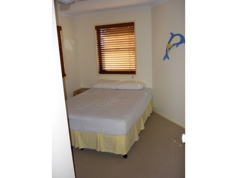3/5 Chantelle Circuit, Coral Cove QLD 4670