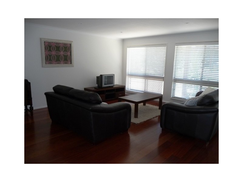 11 Palm Street, Innes Park QLD 4670