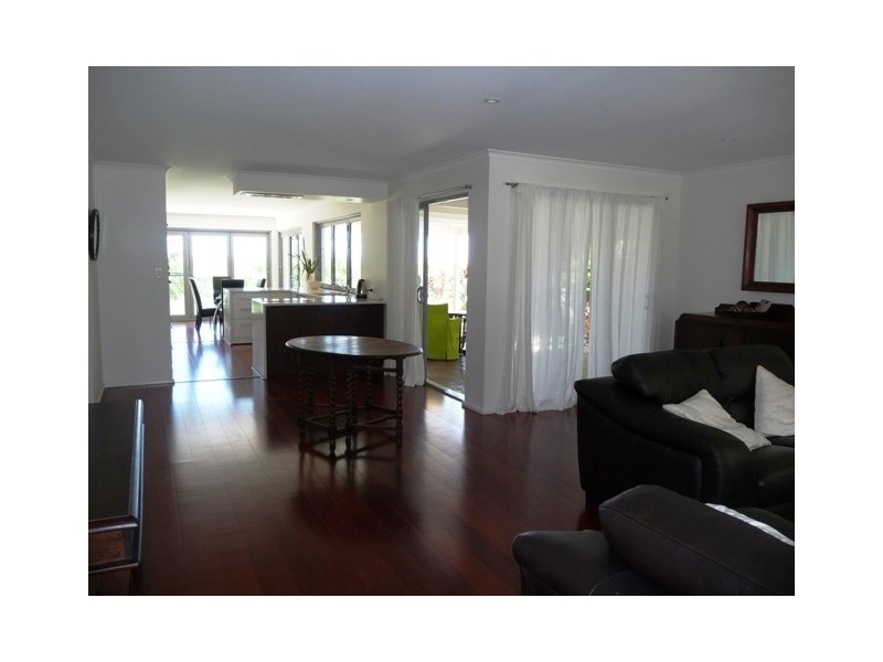 11 Palm Street, Innes Park QLD 4670