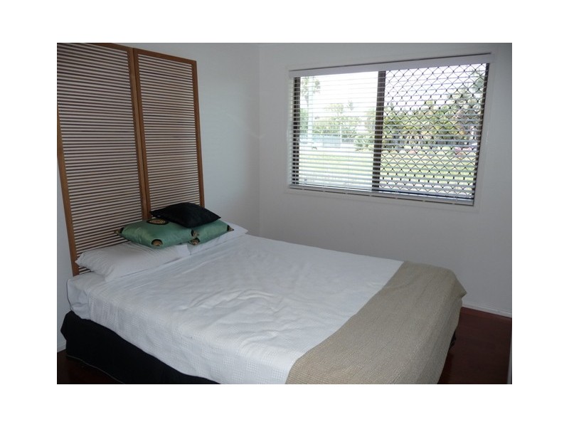 11 Palm Street, Innes Park QLD 4670