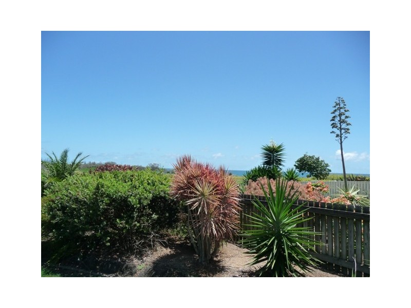 11 Palm Street, Innes Park QLD 4670