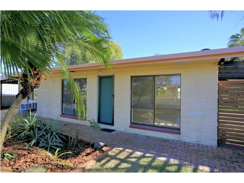8 Bisdee Street, Coral Cove QLD 4670
