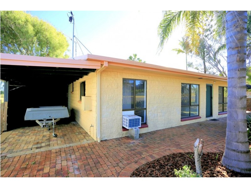8 Bisdee Street, Coral Cove QLD 4670