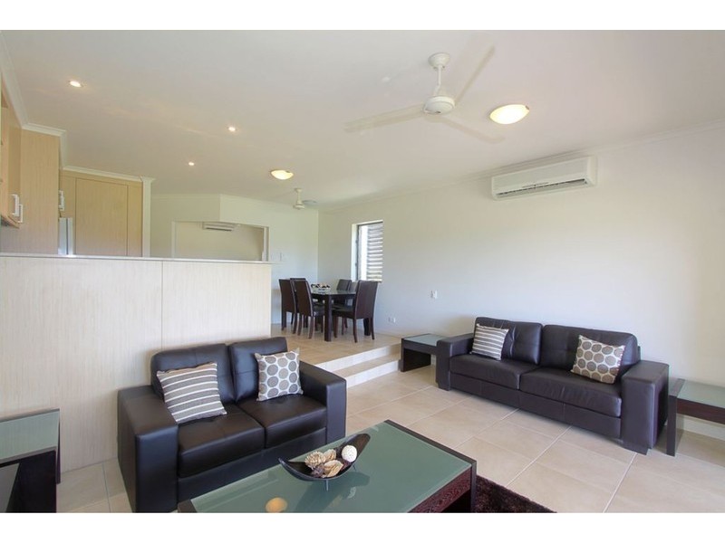 8/56 Holland Street, Bargara QLD 4670