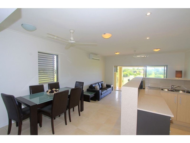 8/56 Holland Street, Bargara QLD 4670
