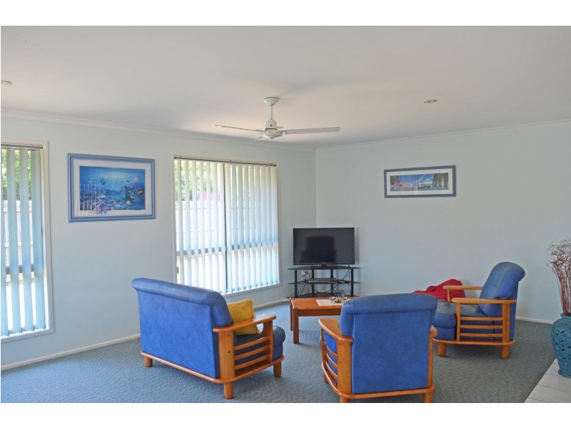 15 Andy Kemp Place, Bargara QLD 4670