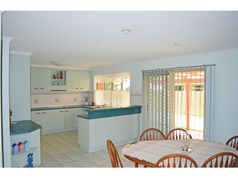 15 Andy Kemp Place, Bargara QLD 4670