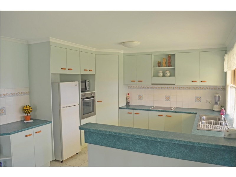 15 Andy Kemp Place, Bargara QLD 4670