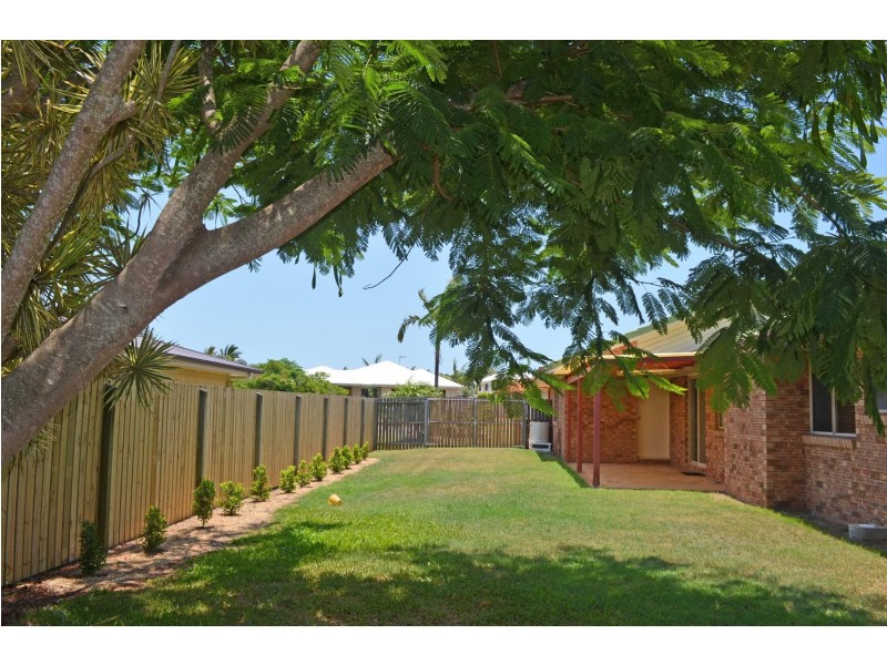 15 Andy Kemp Place, Bargara QLD 4670