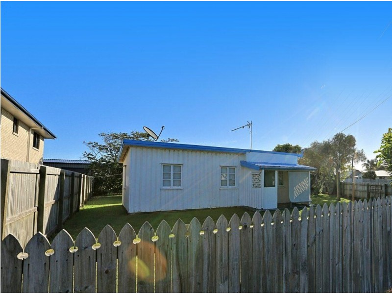 1 Esplanade, Innes Park QLD 4670