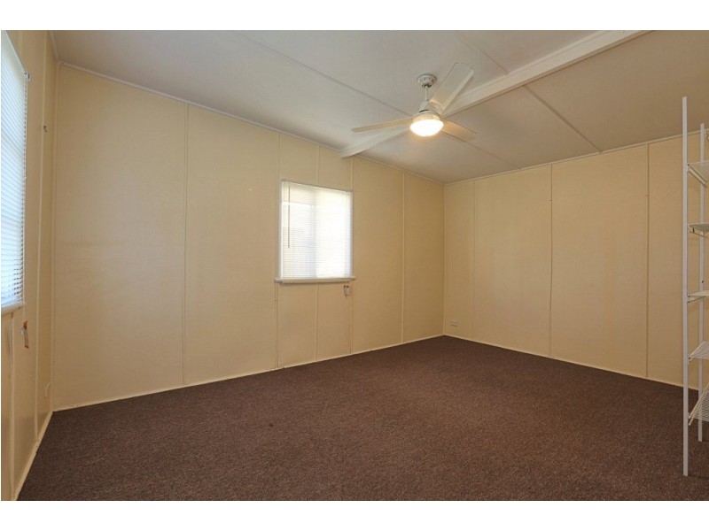 1 Esplanade, Innes Park QLD 4670