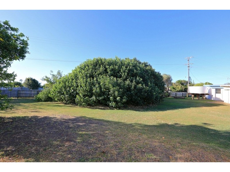 1 Esplanade, Innes Park QLD 4670