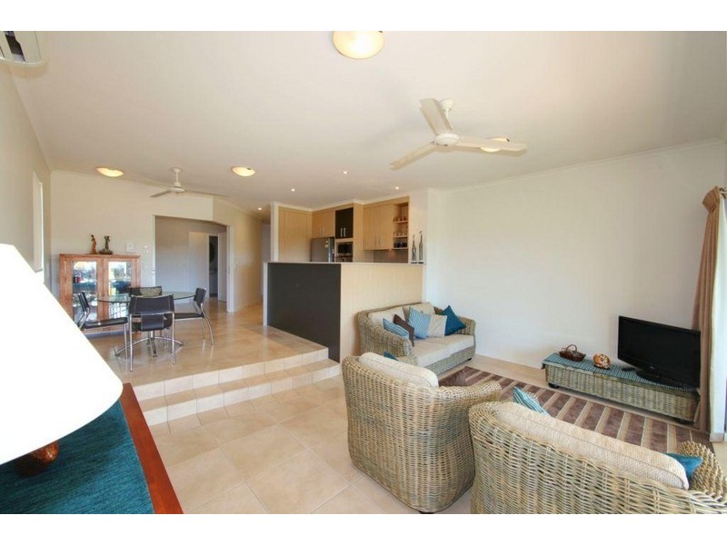 Unit 7, Seascape, 56 Holland Street, Bargara QLD 4670