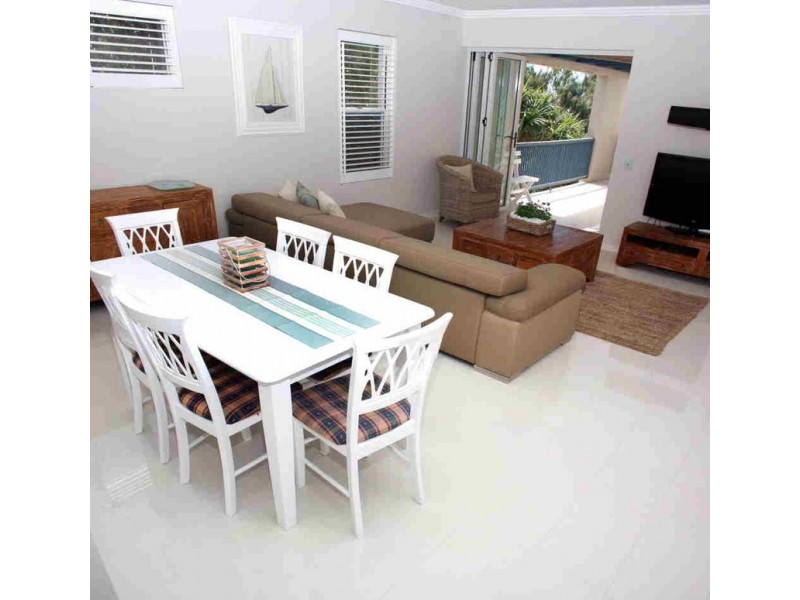 Unit 6, The Waves, 8 Miller Street, Bargara QLD 4670