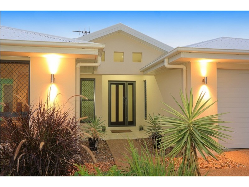 16 Bisdee Street, Coral Cove QLD 4670