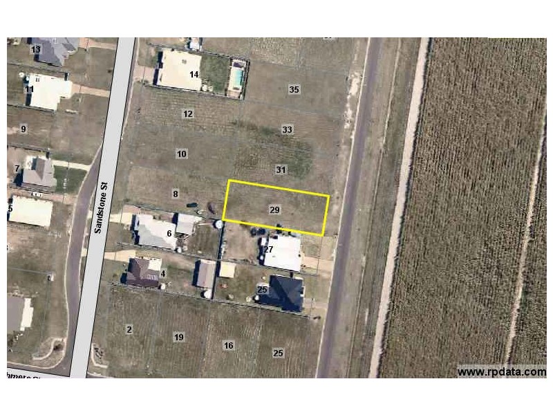 29 Beachmere St, Burnett Heads QLD 4670