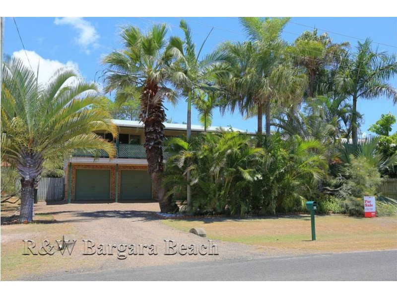 63 McIntosh Avenue, Elliott Heads QLD 4670