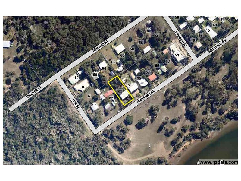 63 McIntosh Avenue, Elliott Heads QLD 4670