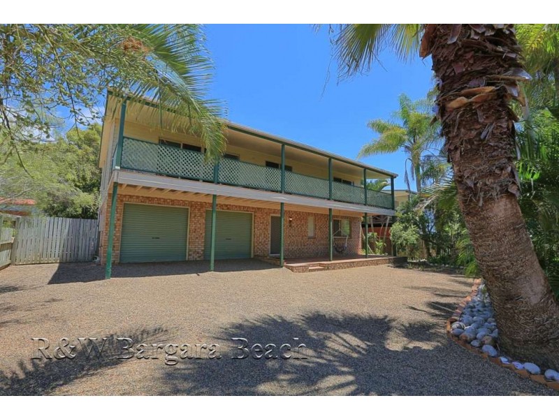 63 McIntosh Avenue, Elliott Heads QLD 4670
