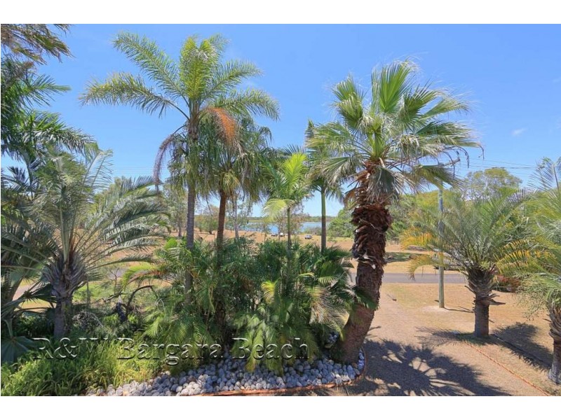 63 McIntosh Avenue, Elliott Heads QLD 4670