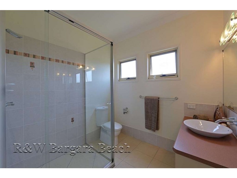 10 Spyglass Hill Court, Coral Cove QLD 4670