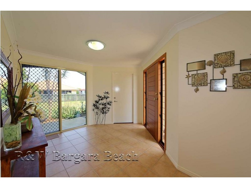 10 Spyglass Hill Court, Coral Cove QLD 4670