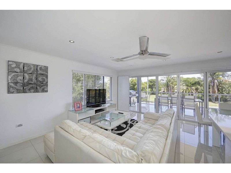 Unit 6, Beach Break, 6 McDougall Street, Bargara QLD 4670