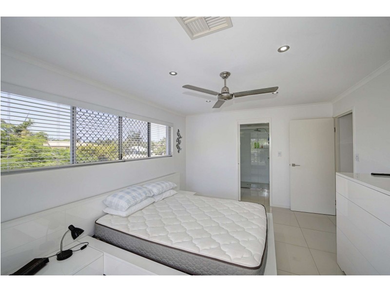 Unit 6, Beach Break, 6 McDougall Street, Bargara QLD 4670