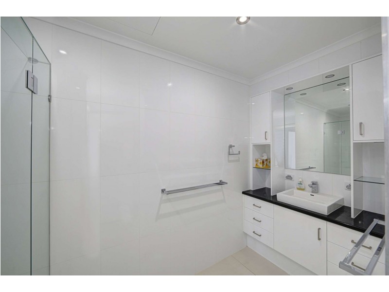 Unit 6, Beach Break, 6 McDougall Street, Bargara QLD 4670