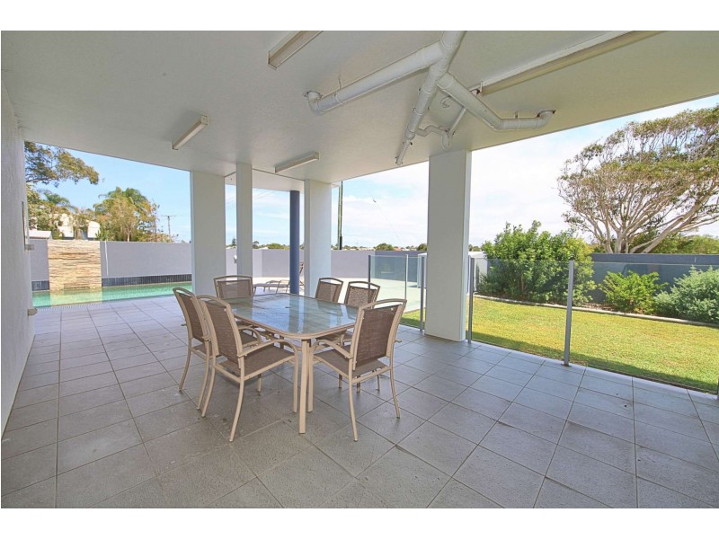 Unit 6, Beach Break, 6 McDougall Street, Bargara QLD 4670