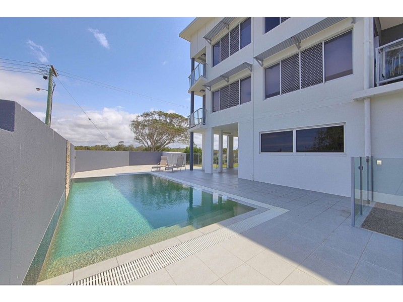 Unit 6, Beach Break, 6 McDougall Street, Bargara QLD 4670