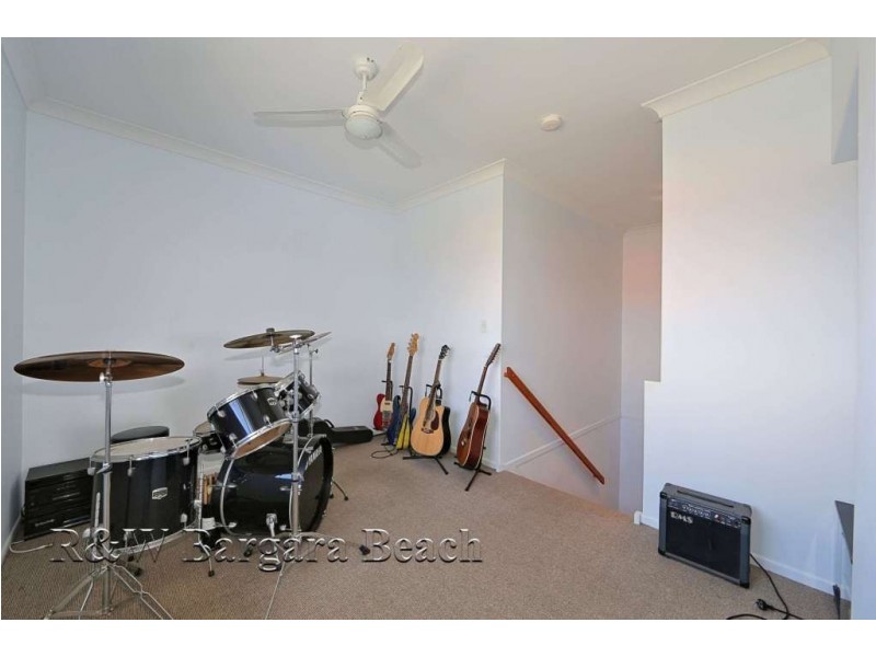 10 Belmonte Drive, Coral Cove QLD 4670