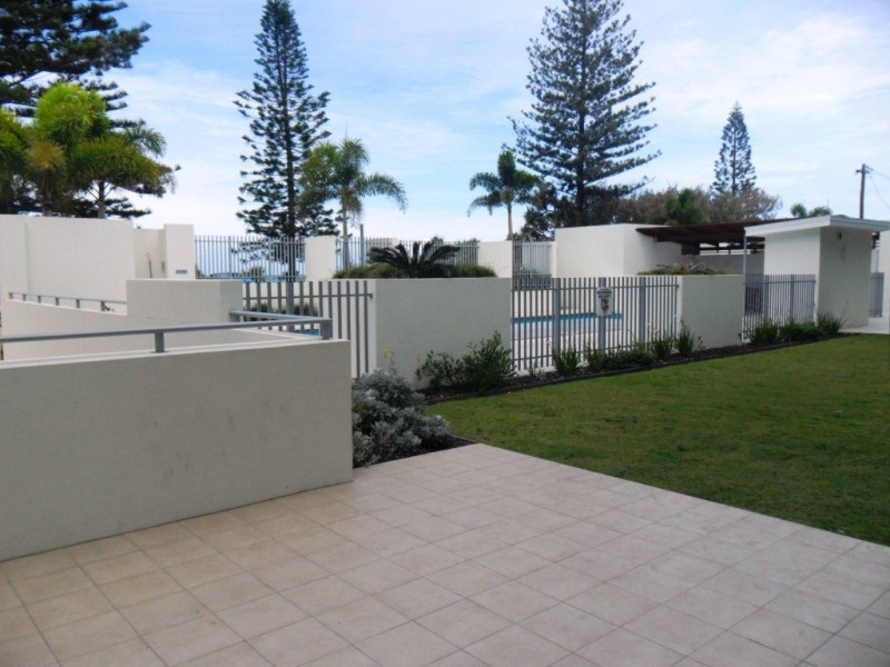Unit 1, Dwell, 107 Esplanade, Bargara QLD 4670