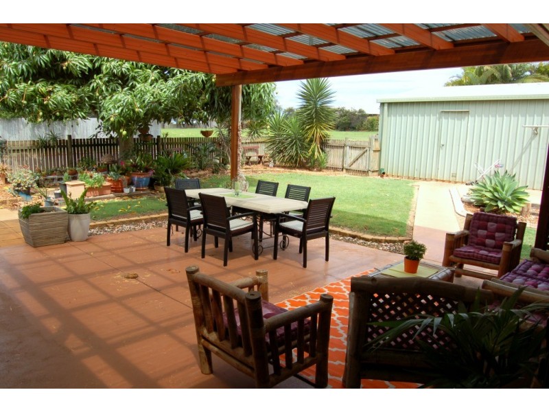 5 Milton Street, Burnett Heads QLD 4670