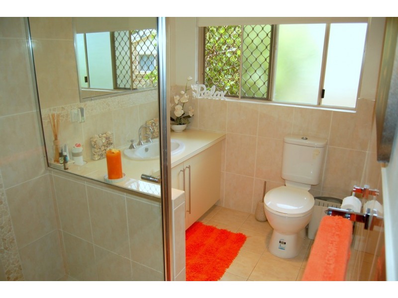 5 Milton Street, Burnett Heads QLD 4670