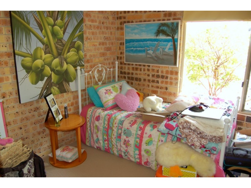 5 Milton Street, Burnett Heads QLD 4670