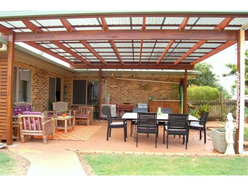 5 Milton Street, Burnett Heads QLD 4670