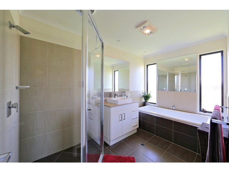 88 Fairway Drive, Bargara QLD 4670