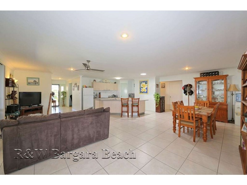 18 Bisdee Street, Coral Cove QLD 4670