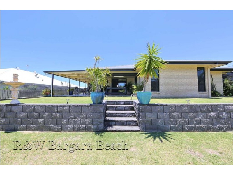 18 Bisdee Street, Coral Cove QLD 4670