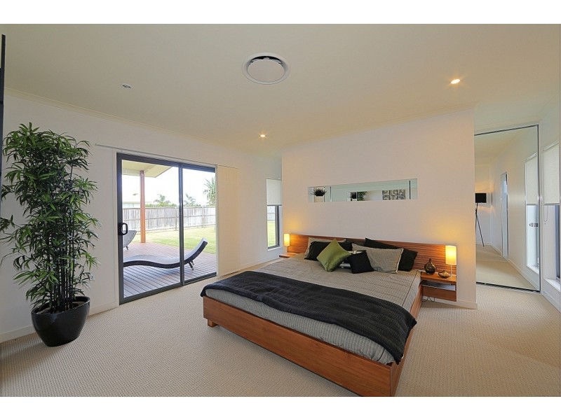 18 Panoramic Way, Bargara QLD 4670