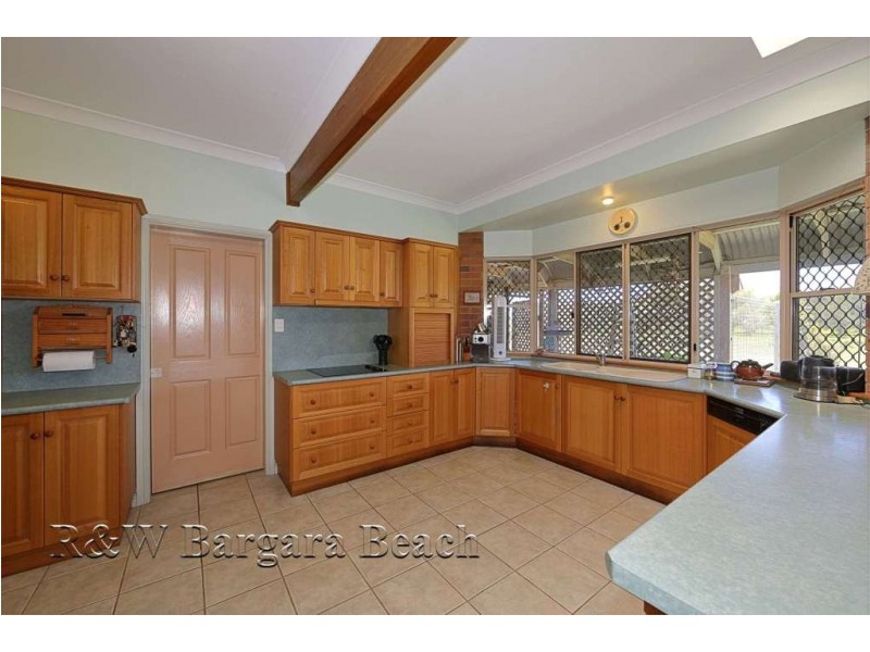 127 Seaview Rd, Bargara QLD 4670