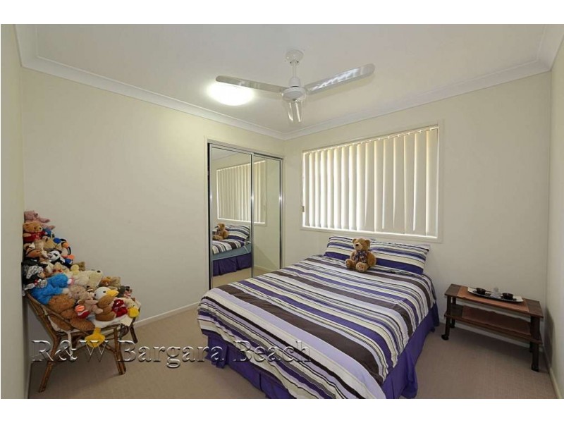 16 Back Hill Drive, Coral Cove QLD 4670