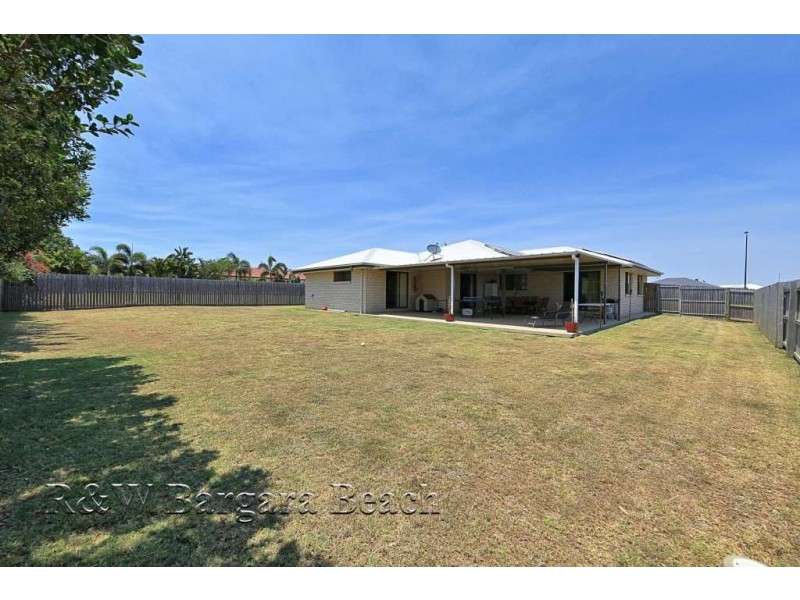 16 Back Hill Drive, Coral Cove QLD 4670