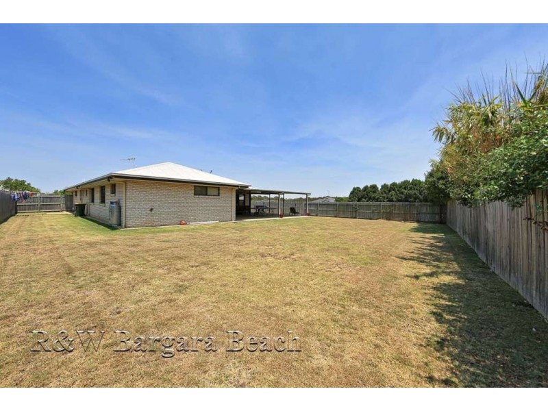 16 Back Hill Drive, Coral Cove QLD 4670
